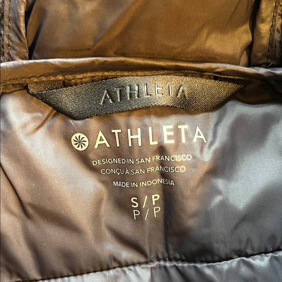 NWT Athleta | Aire Puffer Parka | Black | SPetite - Picture 8 of 12